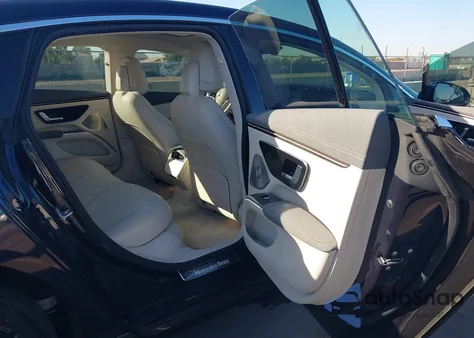 2022 Mercedes-Benz Eqs 450+ from USA, damaged, VIN W1KCG2DB2NA004574